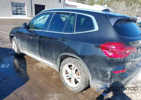 2021 BMW X3 xDrive30I z USA, uszkodzony, nr VIN 5UXTY5C07M9G01228